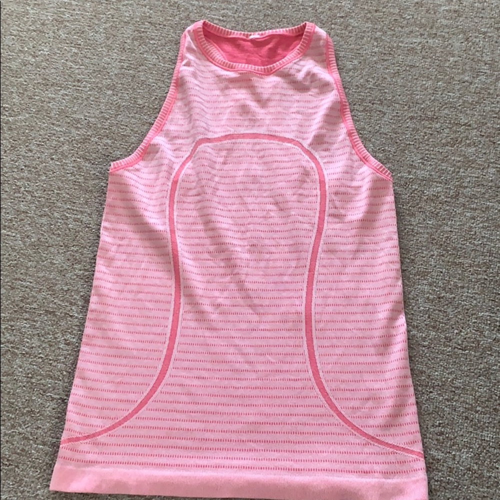 ❤️Lululemon Tank size 4 ❤️